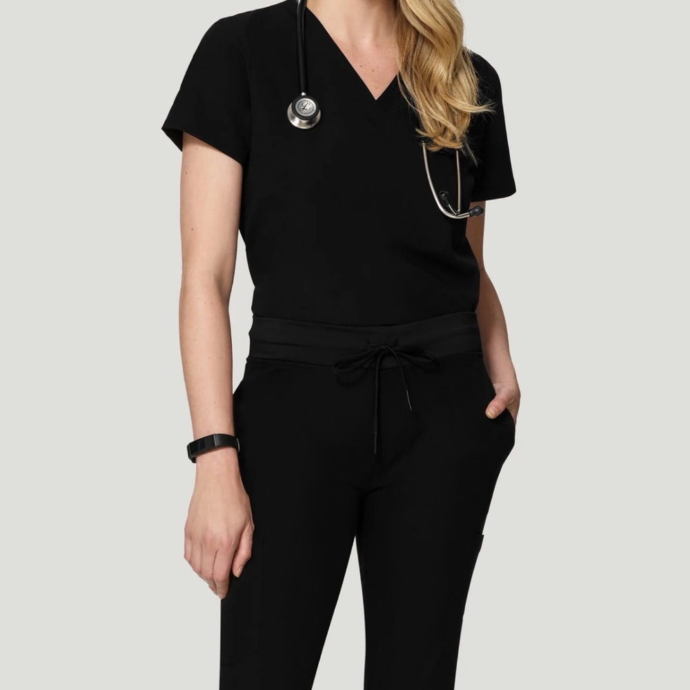 Mandala One Pocket Scrub Top - Black